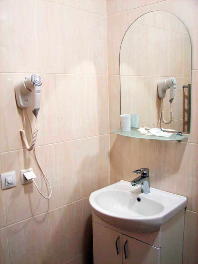 Pershyi Kordon Tourist Complex Otel Medvedevka Oda fotoğraf